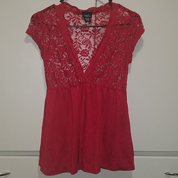 Red Lace V-Neck Babydoll Top - Sheer bust flowy blouse - Size small - Picture 8 of 8